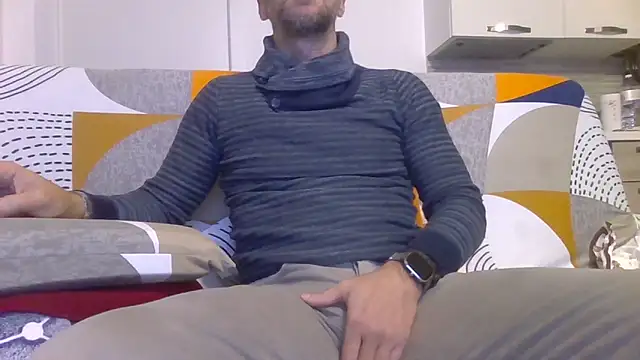 Eroshotlicker online show from December 5, 9:44 pm