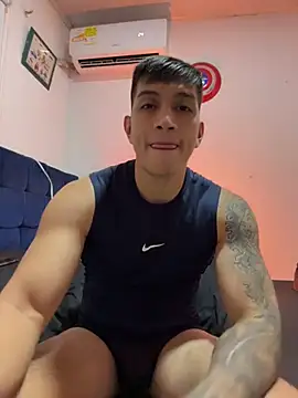 OliverWest04 online show from April 24, 5:59 pm