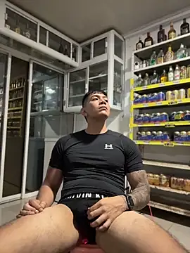 OliverWest04 online show from April 21, 2:51 am