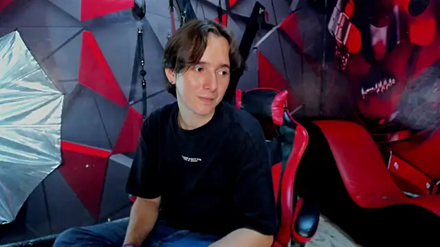 Aaron LatinMen2 online show from December 18, 9:11 pm