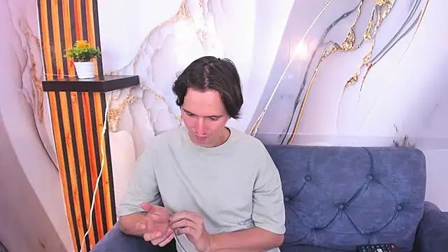 Aaron LatinMen2 online show from December 4, 8:27 pm