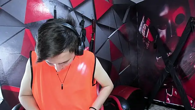 Aaron LatinMen2 online show from January 6, 12:58 am