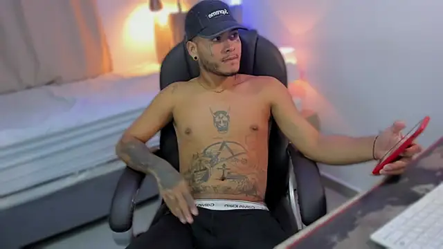 master evil07 online show from November 26, 7:33 am