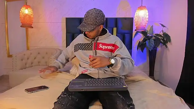 Brand Collins online show from November 26, 1:03 pm