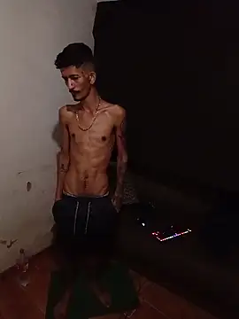 theyllorwillian online show from May 12, 4:15 pm