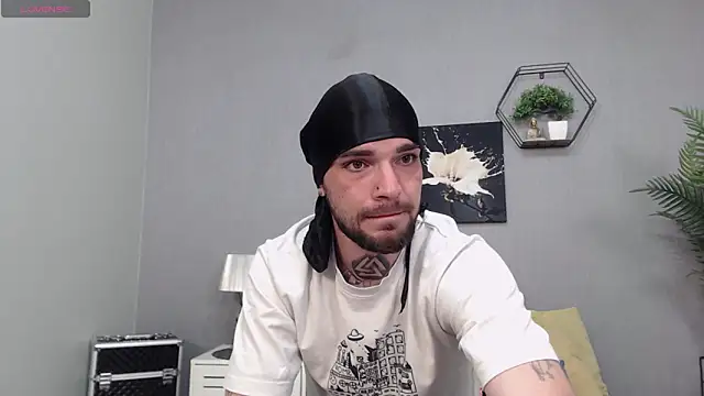 KaneHunter online show from April 27, 8:03 pm