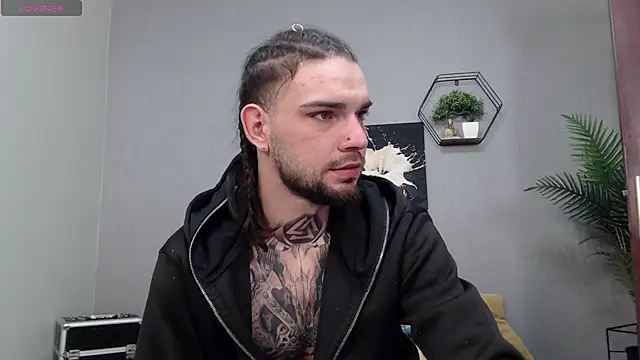 KaneHunter online show from April 19, 7:05 pm