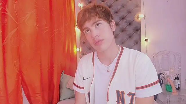 Jacobelord online show from April 25, 2:36 pm