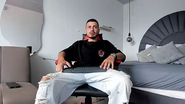 MatthewCullen online show from April 1, 9:01 pm