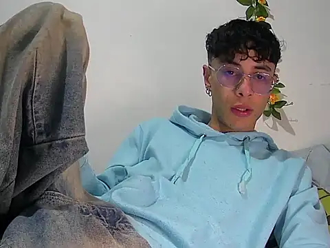 2 milo verus 4 online show from February 4, 11:33 pm