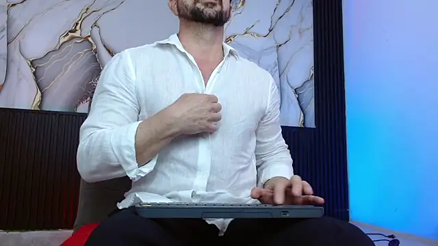 robert poison1 online show from December 14, 7:54 pm