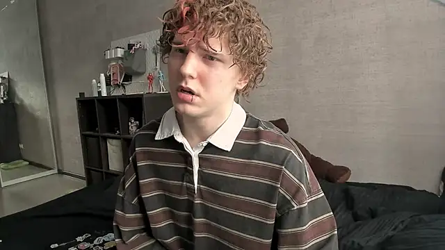 miya meow miku online show from February 4, 11:05 am