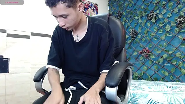 LucassSmith11 online show from April 21, 7:20 pm