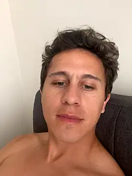 Emanueldickarg online show from December 2, 6:22 pm