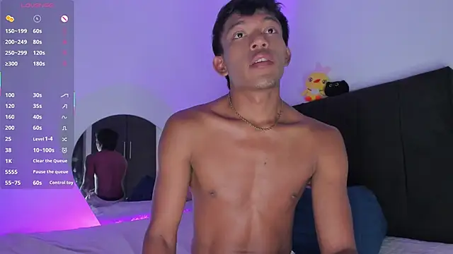 santinaughty online show from March 22, 4:28 am