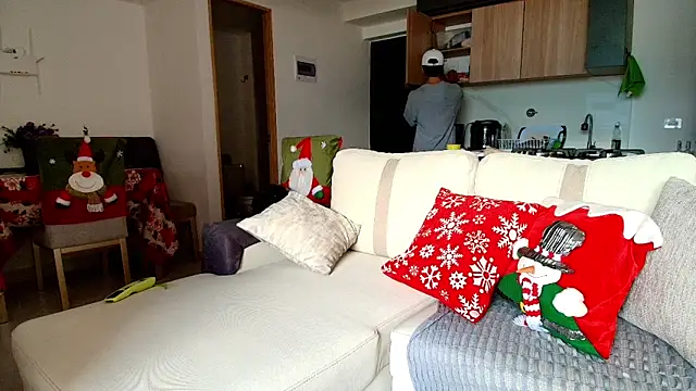 liorvante online show from December 19, 5:43 pm