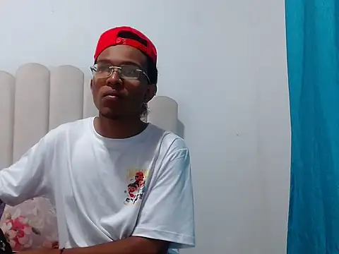 BobbyHot 4u online show from December 1, 1:03 pm