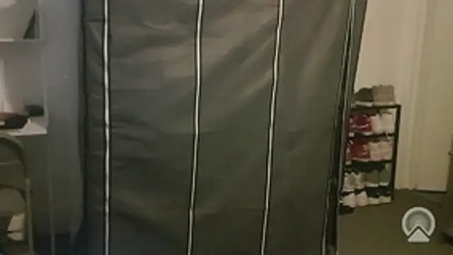 ForeignSwimmer8 online show from February 17, 10:36 am