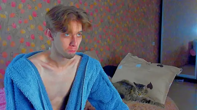 Exxxry online show from December 1, 12:30 pm