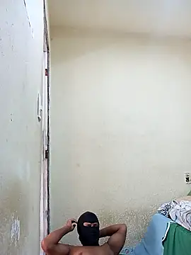 pretolindo2025 online show from February 1, 7:12 pm