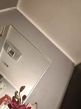 Lalin2323 online show from March 14, 9:00 pm