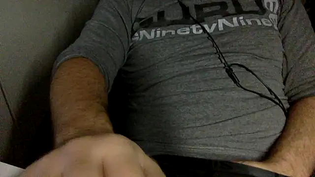 maxricc1 online show from December 1, 5:16 pm