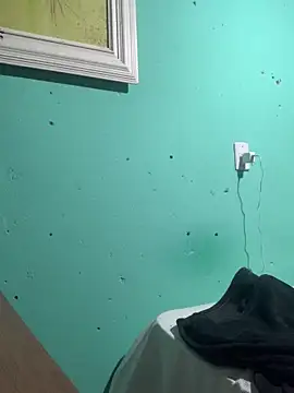 Atentadinh00 online show from February 14, 10:10 am