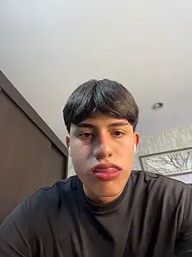 Lander Cruz online show from April 24, 9:06 pm