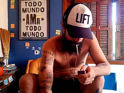ooproprio online show from May 6, 5:46 pm