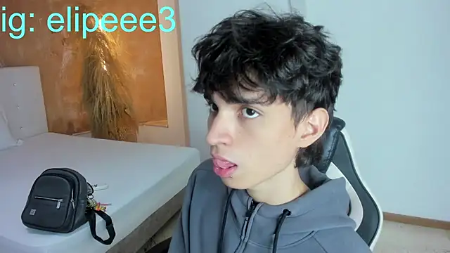 CONNOR STONNE  online show from February 25, 11:17 pm