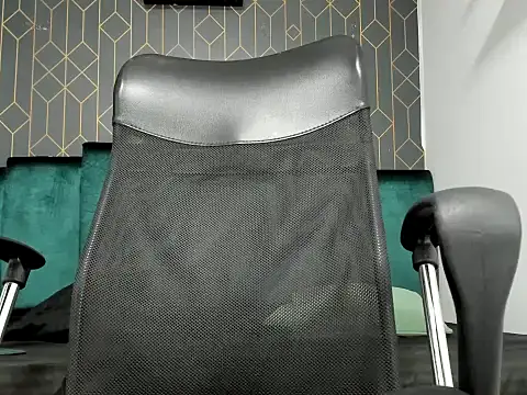 lucky smith1 online show from February 24, 5:57 pm