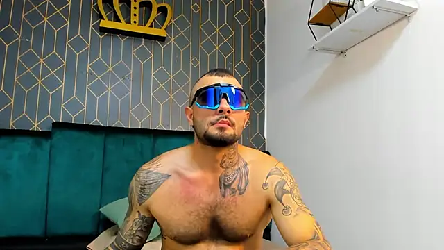 lucky smith1 online show from December 16, 9:55 pm