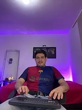 williamsmiiths16 online show from April 28, 9:58 am