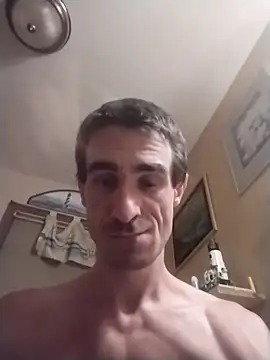bigjohnson2914 online show from May 19, 5:13 am