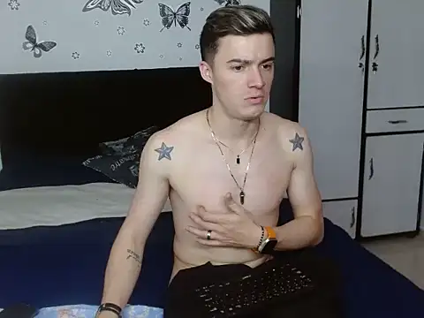 Thiago muscle777 online show from February 3, 6:40 am