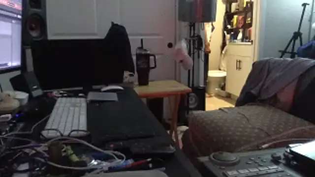 daddyleftcurve online show from December 3, 10:21 am