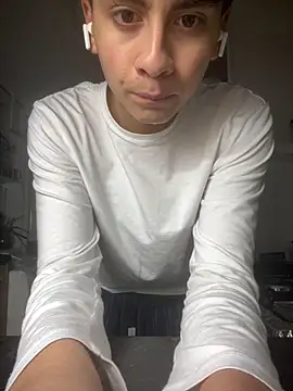 hungspanishtwink online show from February 22, 12:12 am