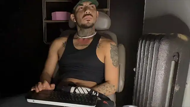 jo67rivera online show from April 2, 6:21 am