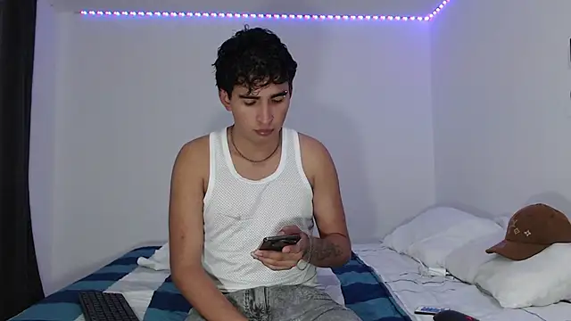 Dave hot1 online show from December 19, 10:07 pm