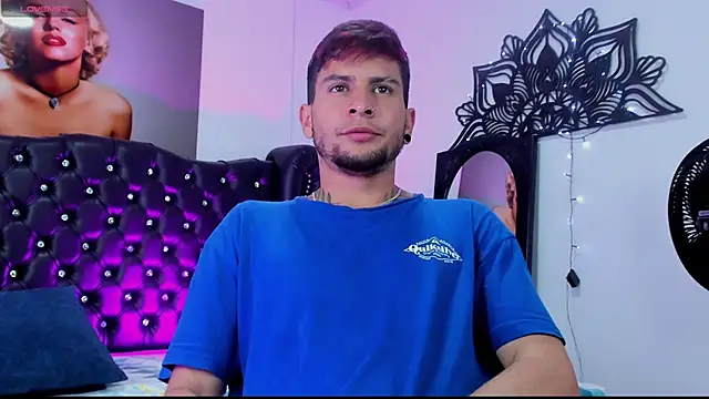 vaalentiino online show from December 14, 10:28 pm