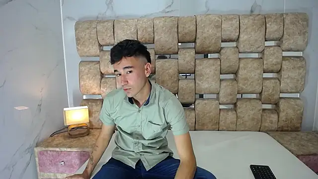 KathyAiden online show from January 12, 7:40 pm