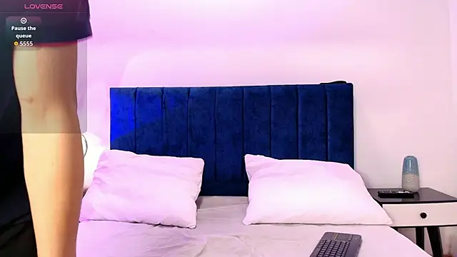 Kris Storm online show from December 22, 8:17 pm