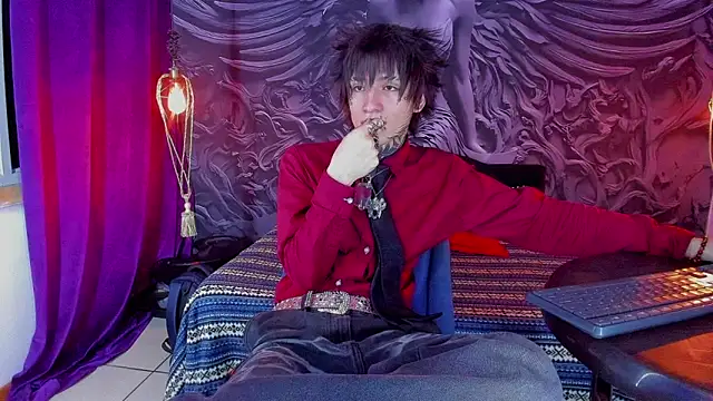 koryu skull online show from April 5, 11:01 pm