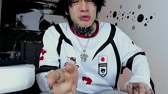 koryu skull online show from April 6, 8:42 pm