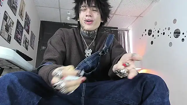 koryu skull online show from March 21, 9:41 pm