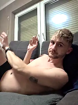 Dejvvvv95 online show from March 5, 7:54 pm