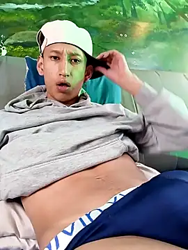 Disey888 online show from April 25, 1:25 pm