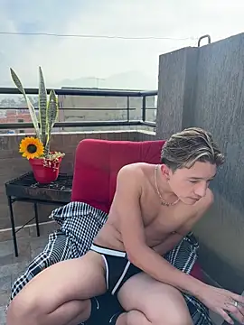 charming twink online show from December 18, 1:29 pm