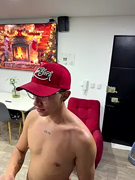 charming twink online show from December 23, 4:10 am