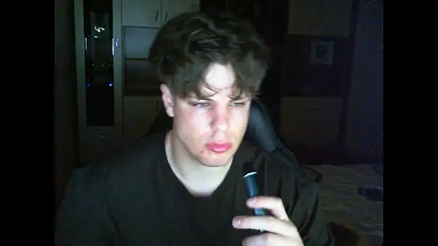 GymGuy0505 online show from April 26, 9:22 pm